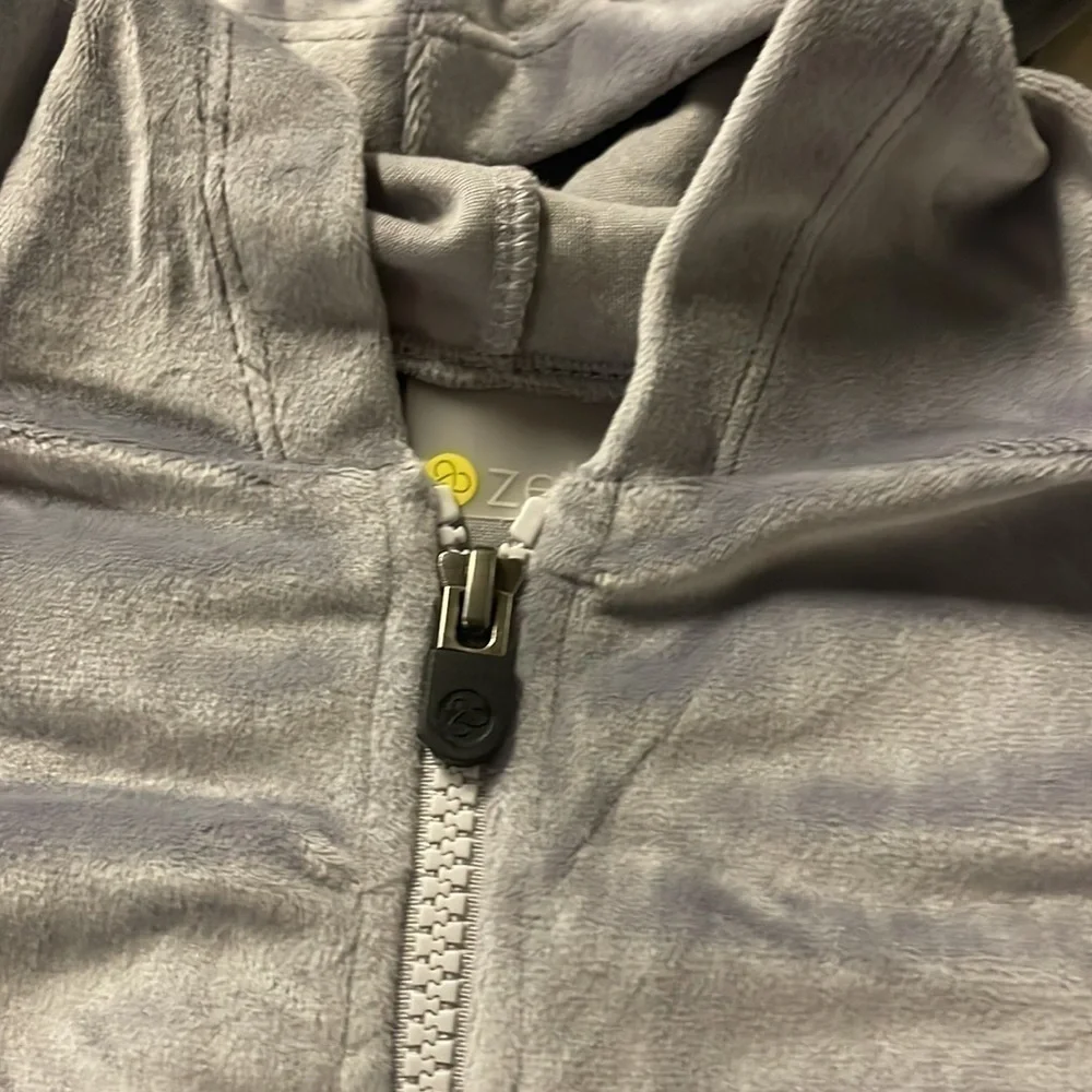ZELLA girl zip up hoodie size L